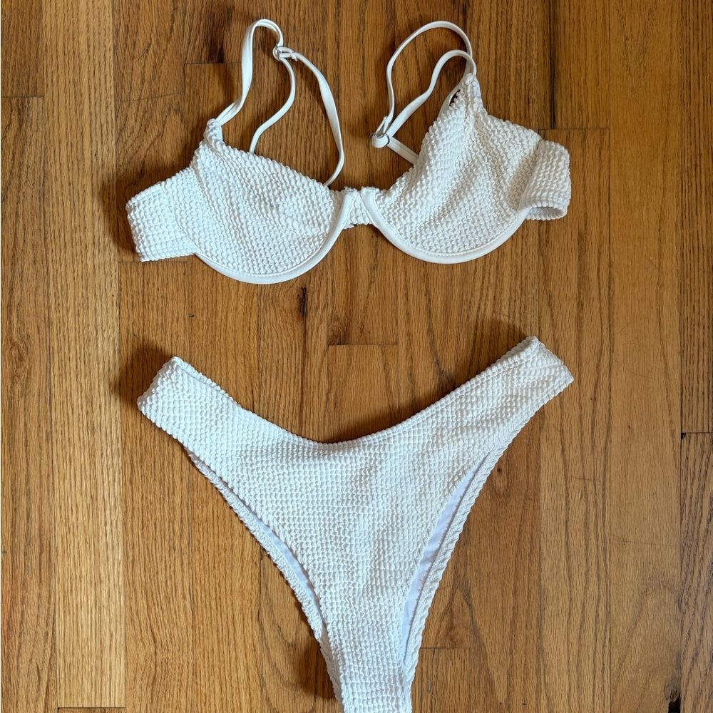 White Textured Underwire Bikini Set